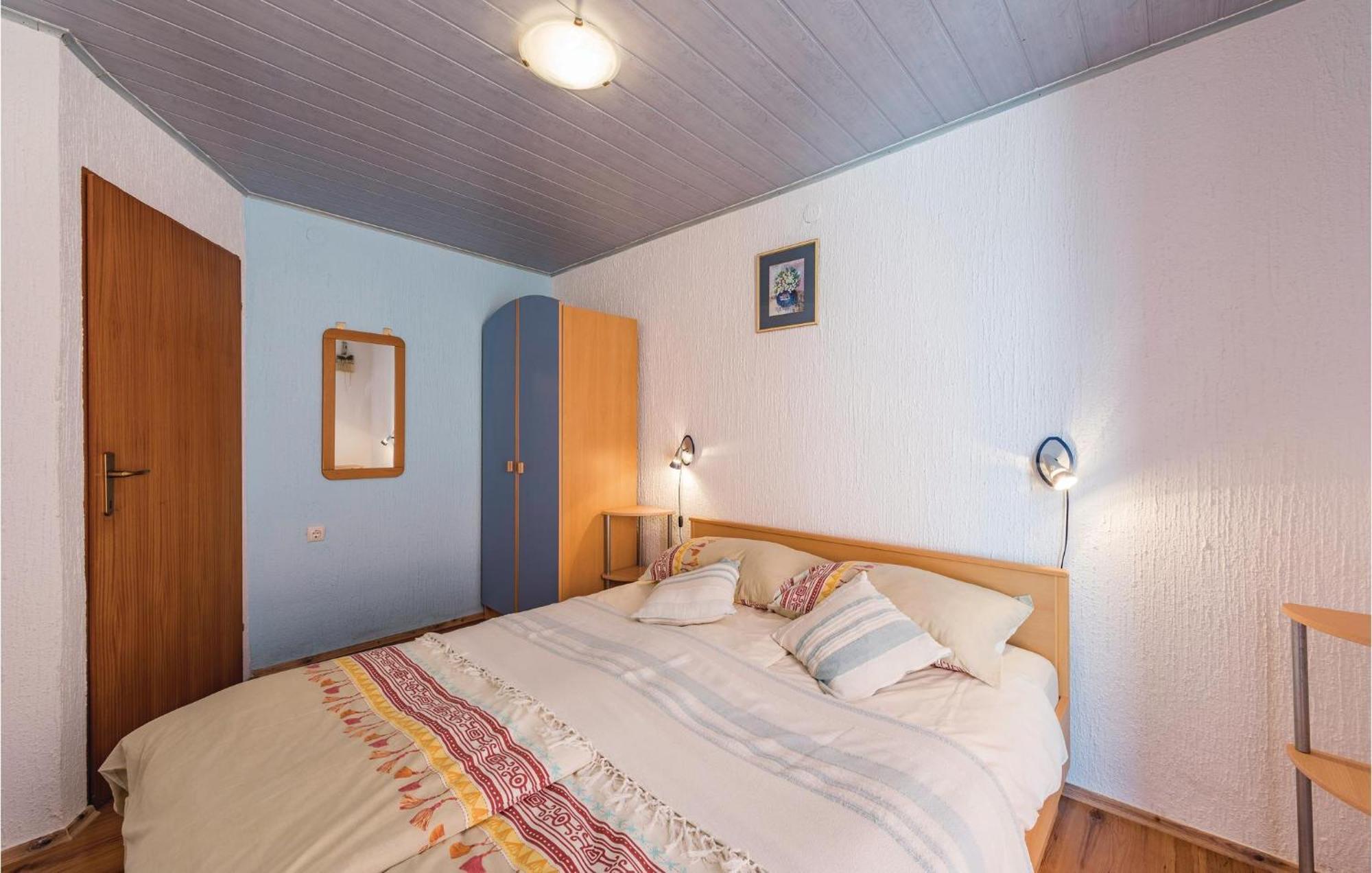 Awesome Home In Porec With House Sea View Exterior foto