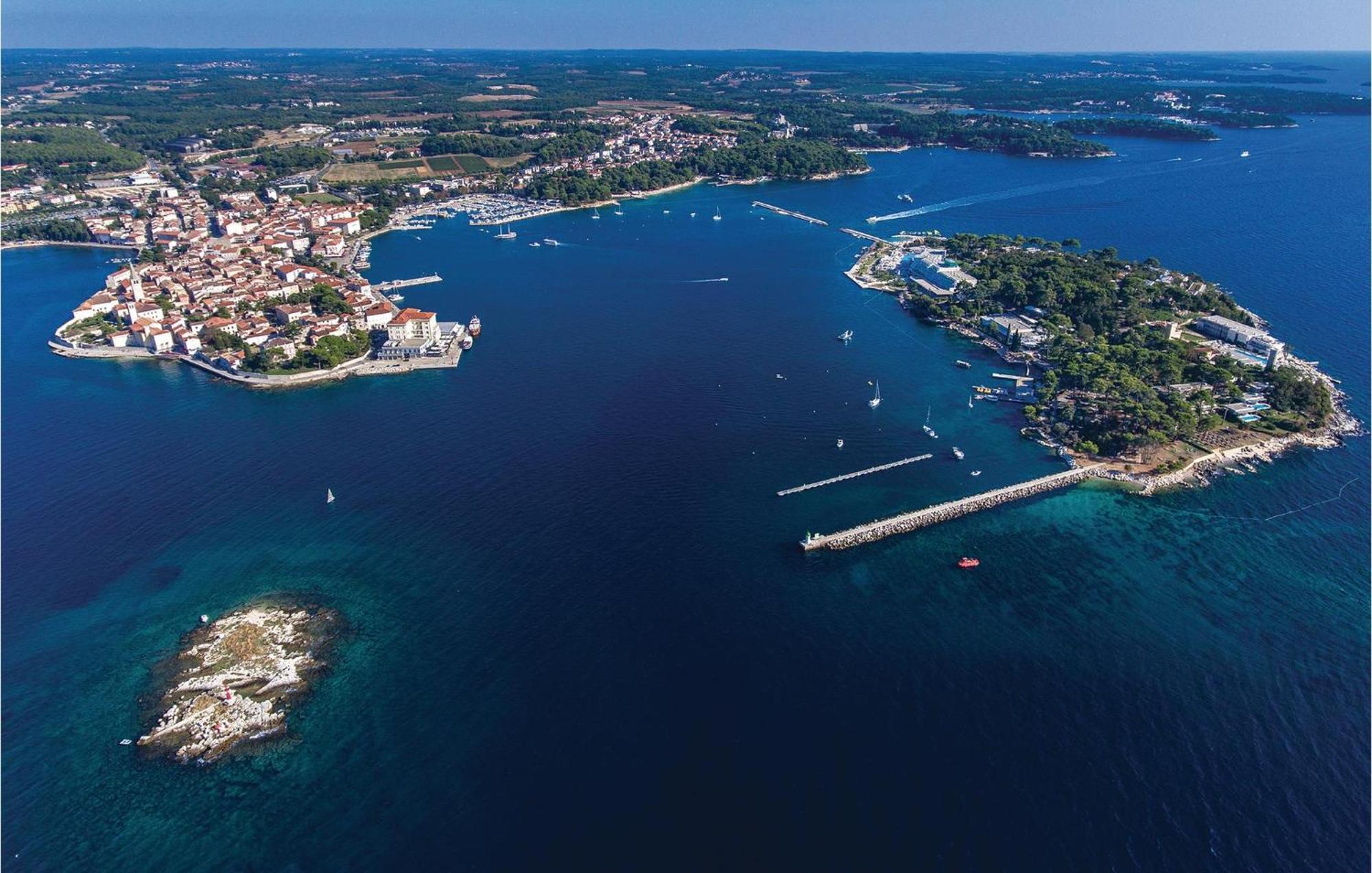 Awesome Home In Porec With House Sea View Exterior foto
